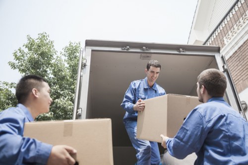 Variety of storage unit options for moving trucks