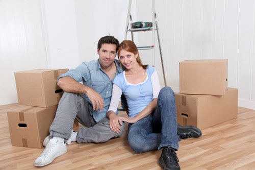 Secured loading of furniture in a moving truck